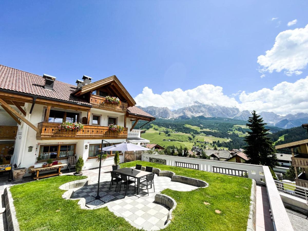 Ciasa Montanara Hotel La Villa  Luaran gambar
